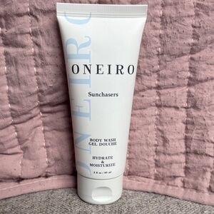 Oneiro Sunchasers Body Wash - White